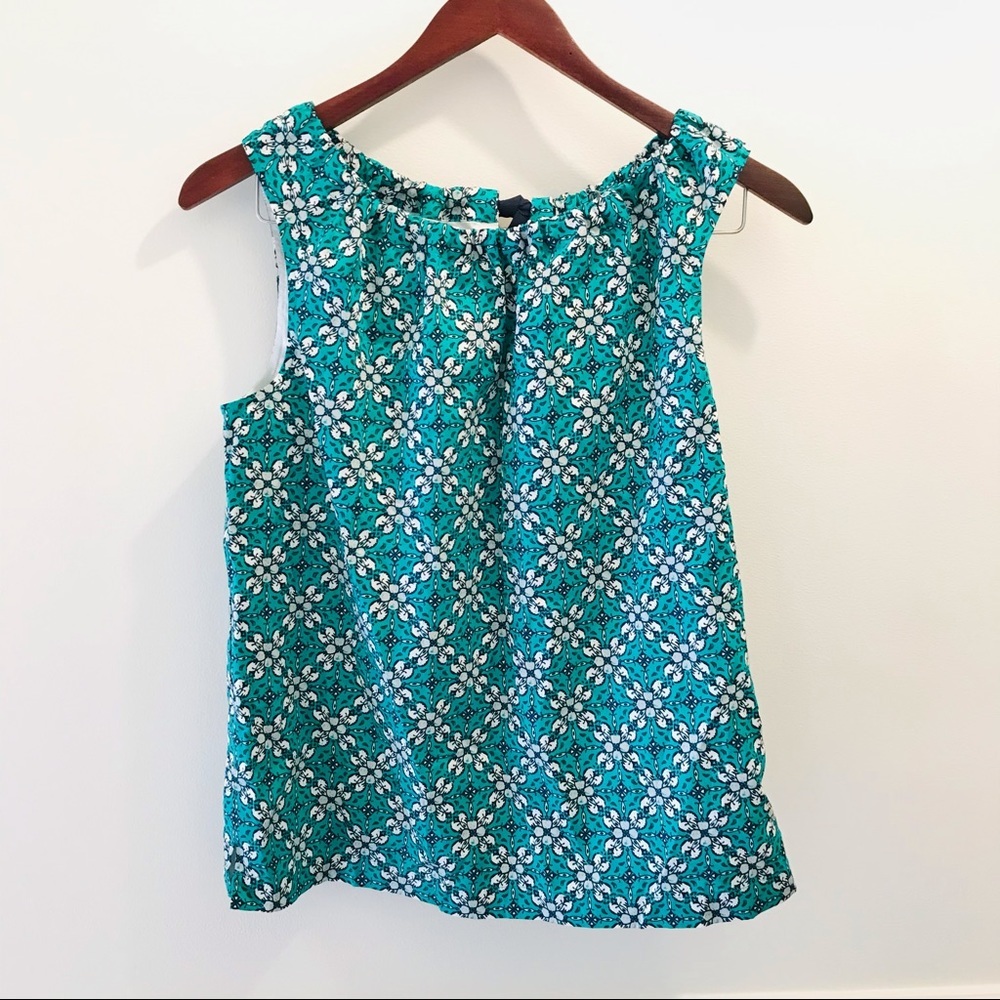 NWT Vineyard Vines Magnolia Print Shirt small